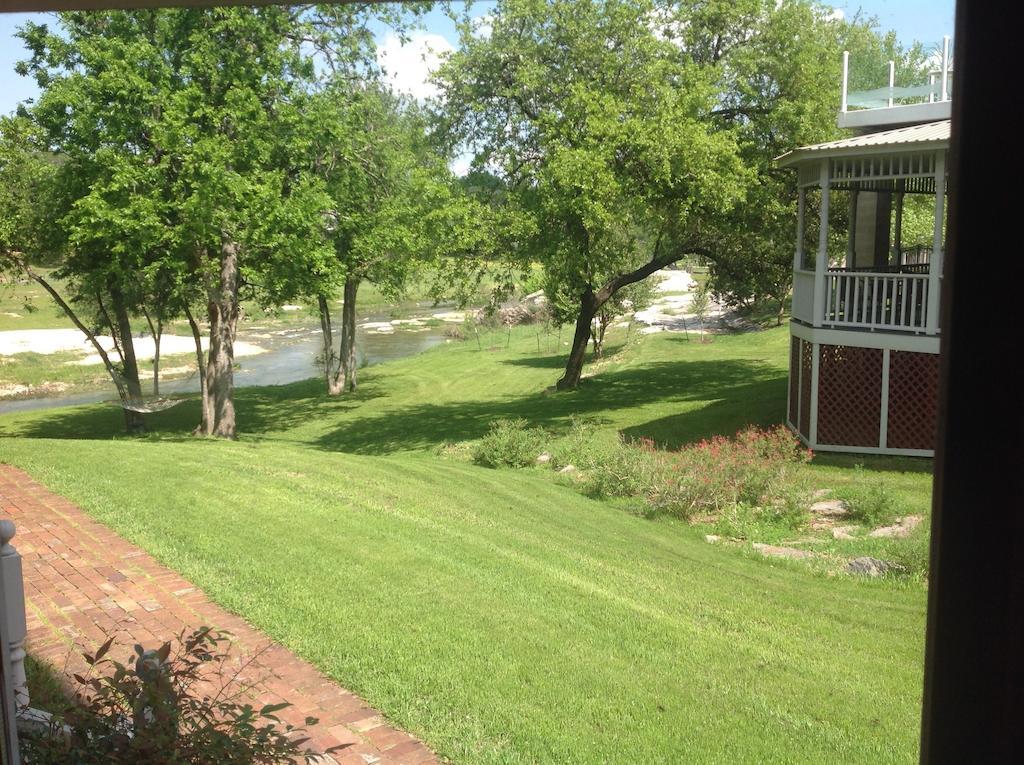 Inn On The Creek Salado Exterior photo