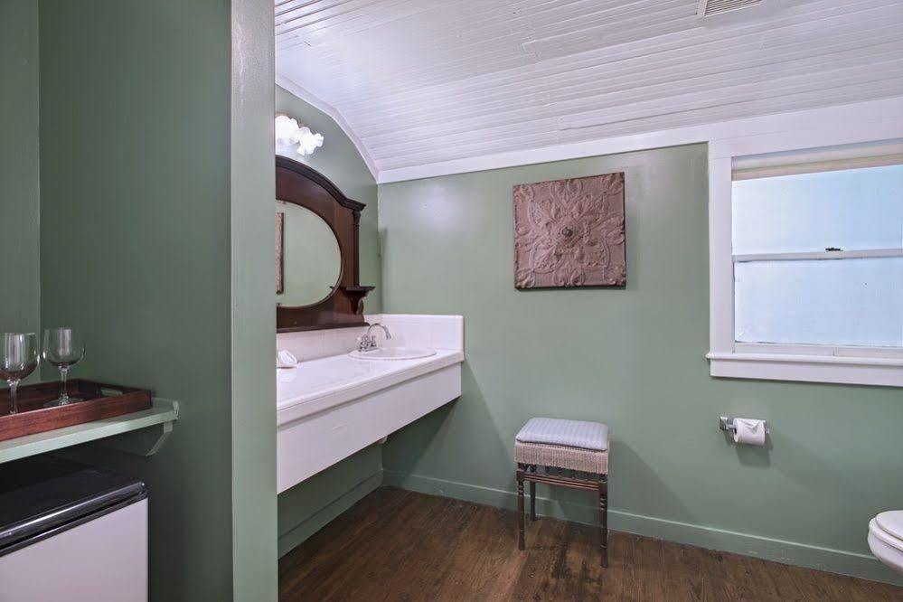 Inn On The Creek Salado Exterior photo