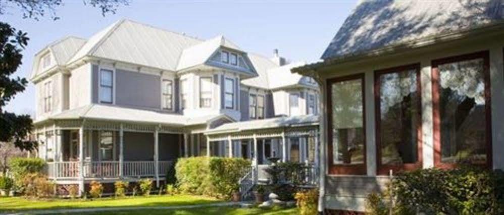 Inn On The Creek Salado Exterior photo